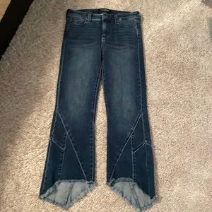 Size 4/27 Liverpool jeans gently worn in smoke free home. Crop flare
